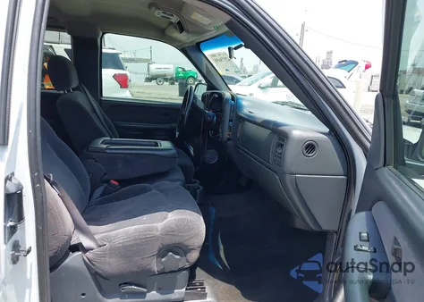 2002 Chevrolet Silverado 1500 Ls from USA, damaged, VIN 2GCEC19V821430576